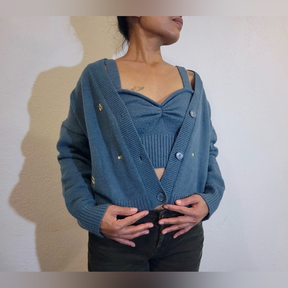 Witty Fox Ditzy Floral Crop Button Cardigan - Green - XL - Picture 3 of 14